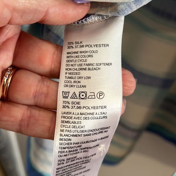 Tommy Bahama Blue and Cream Watercolor Striped Silk Shirt Men's Size XL - Picture 9 of 11